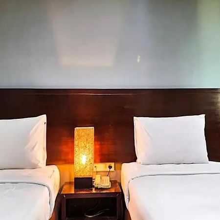 N1 Hotel Tanah Abang Giacarta Esterno foto
