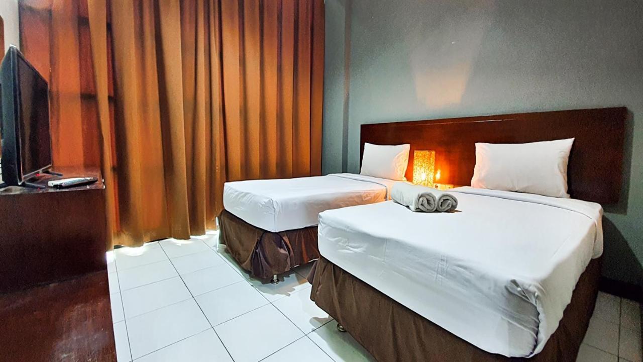 N1 Hotel Tanah Abang Giacarta Esterno foto